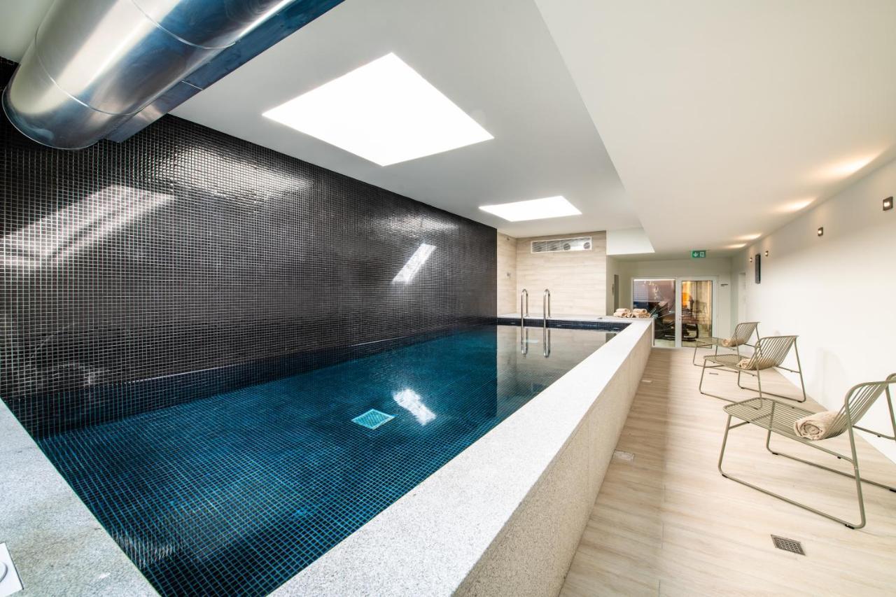 Pestana Douro Riverside - Preferred Hotels & Resorts, Lifestyle Valbom  Exteriör bild The swimming pool at The Dorchester