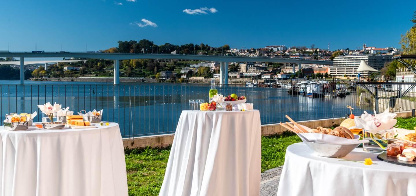 Pestana Douro Riverside - Preferred Hotels & Resorts, Lifestyle Valbom  Exteriör bild View of the Rhine from the hotel