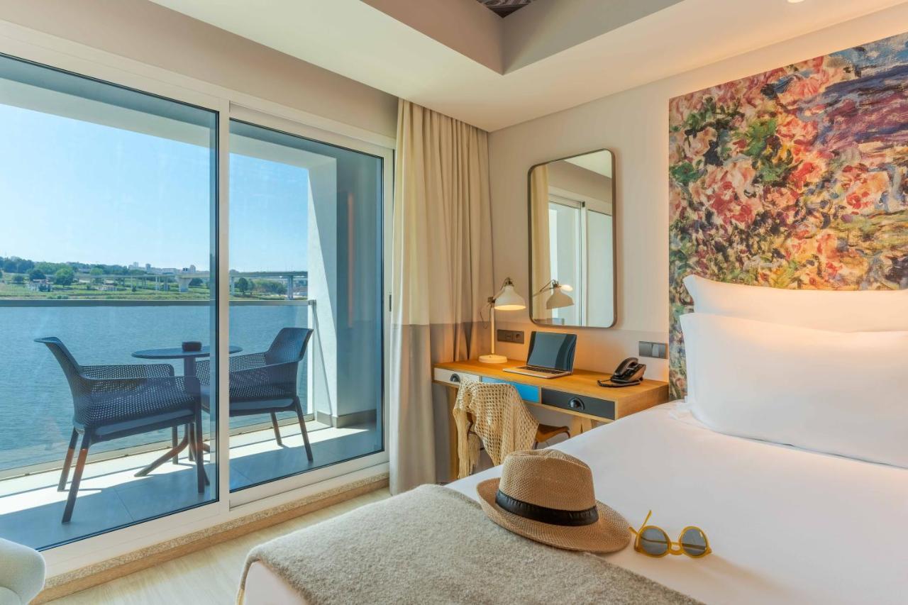 Pestana Douro Riverside - Preferred Hotels & Resorts, Lifestyle Valbom  Exteriör bild A room at the hotel