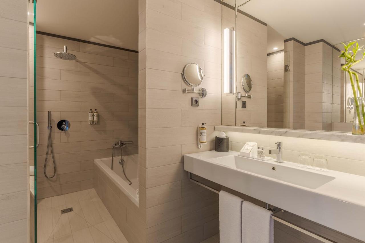 Pestana Douro Riverside - Preferred Hotels & Resorts, Lifestyle Valbom  Exteriör bild Bathroom